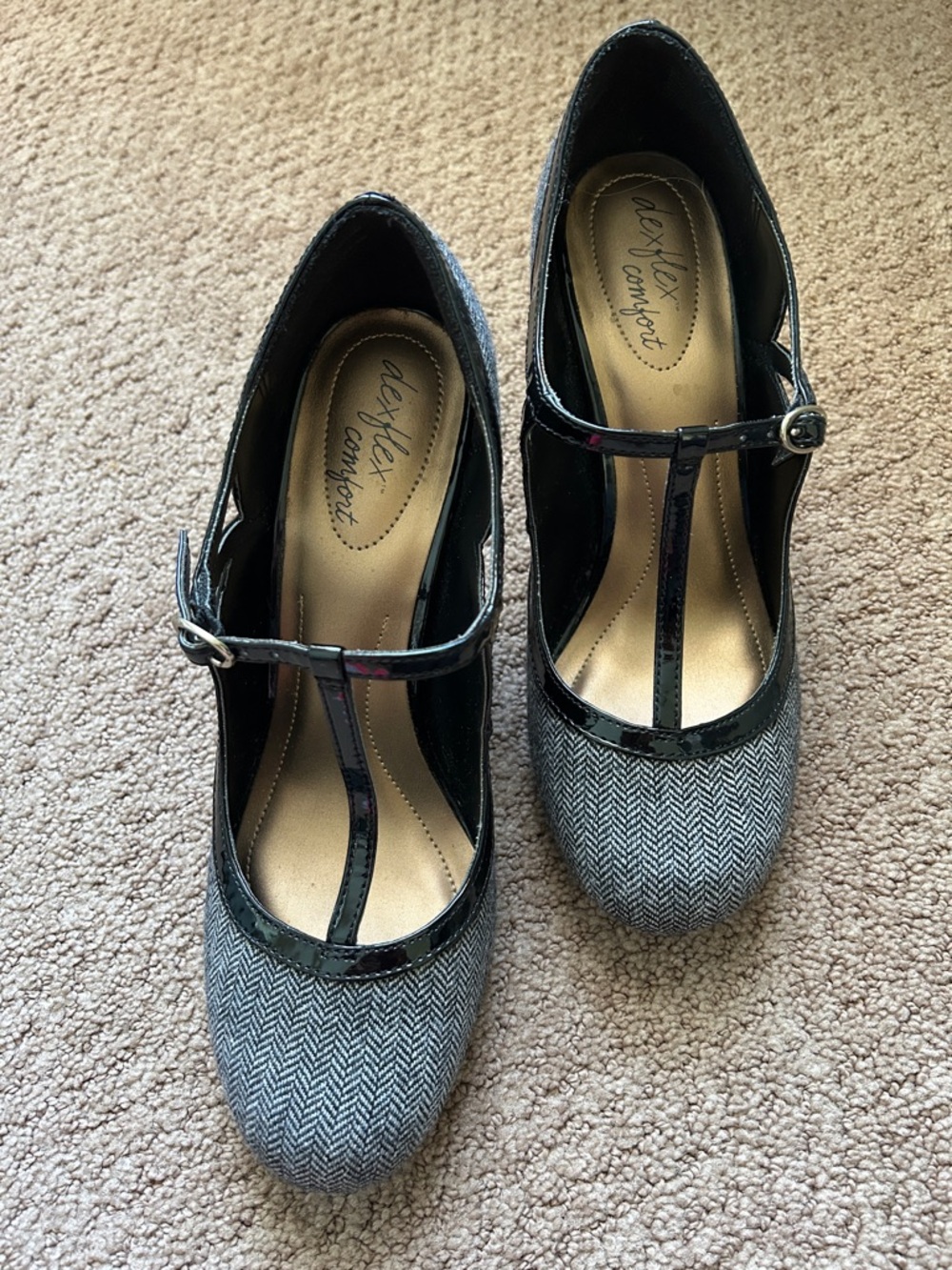 dexflex comfort Herringbone and Black T-Strap Pumps